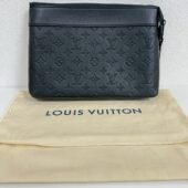 Lv ポシェットヴォワヤージュを区の男性から買取いたしました。