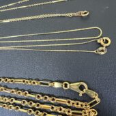 貴金属数点を東区の女性から買取いたしました。